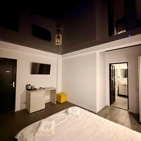 Em House Apartment Navodari
