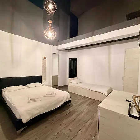 Em House Apartment *